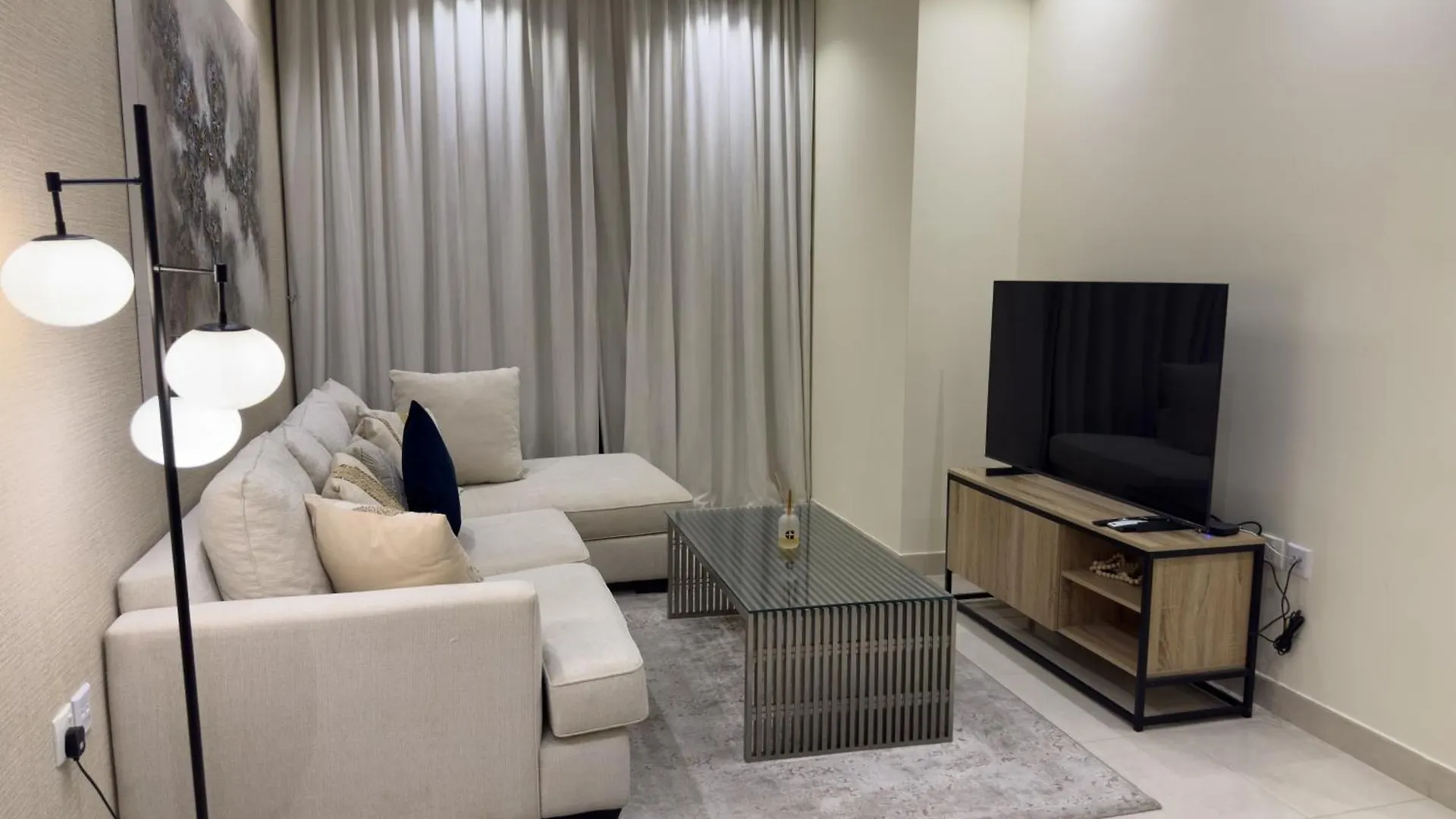 1Bhk In Business Bay Near Metro Apartment Dubai